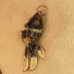 Vtg articulated cloisonne navy & white enamel fish pendant/charm 1.5"